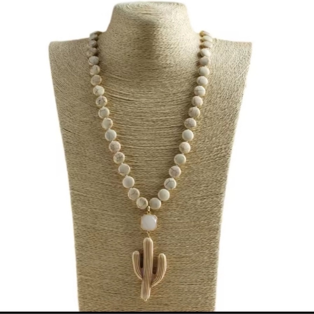 Western Cactus Natural Stone Howlite Beaded Necklace - Picture 3 of 9